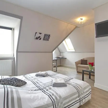 ベッド・アンド・ブレックファスト Wit 51