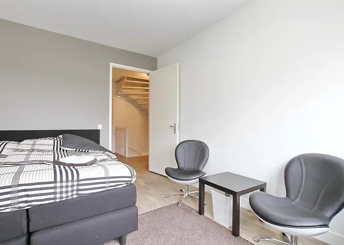 Bed and Breakfast Wit 51 *